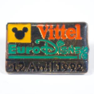 Pin's Vittel Euro Disney 12 Avril 1992 (01)